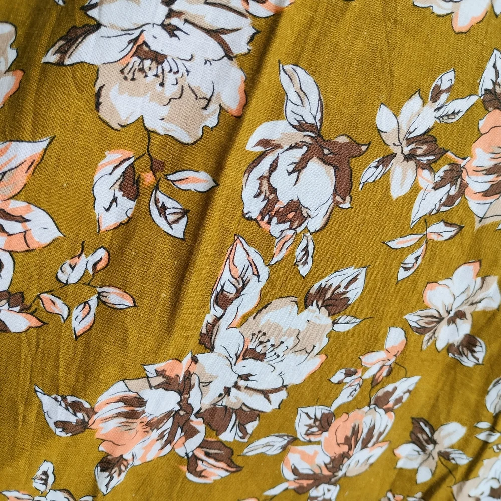 Floral Flounce Sleeve Long Top - Picture 9 of 16